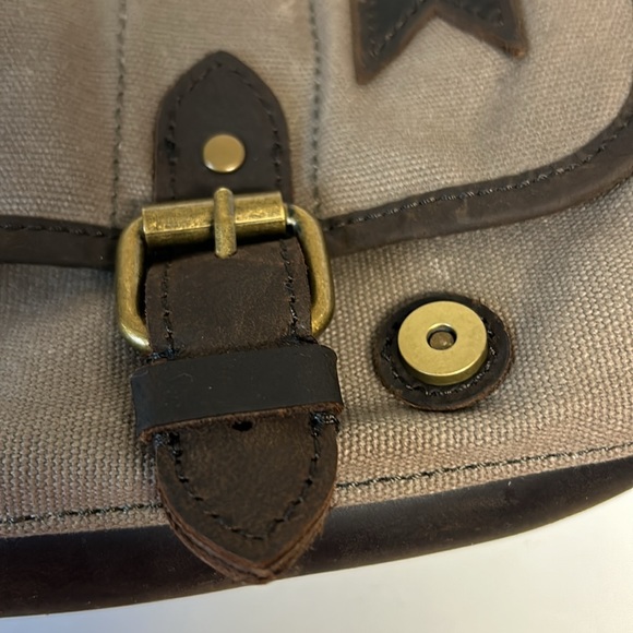 Navali Waxed Boatswain Laptop Messenger Bag – Taupe Tan - Picture 2 of 10